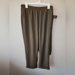 NWT Bloomchic Ankle Length Wide Leg pants